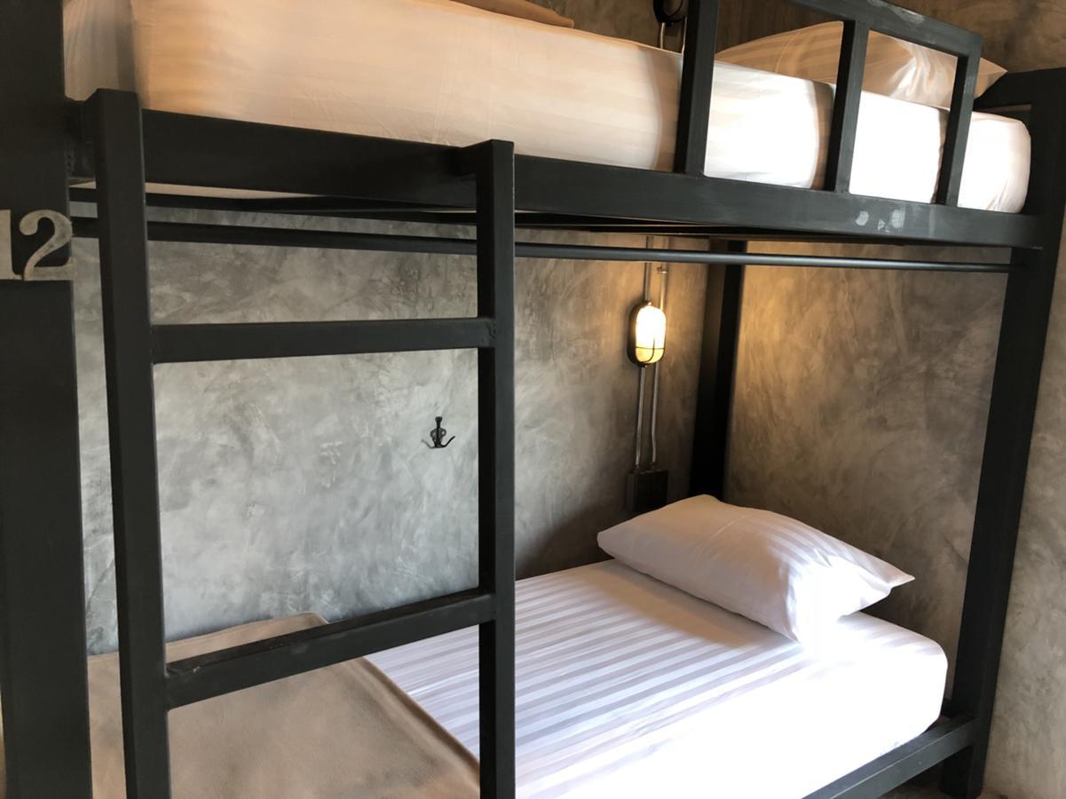 Blackjack Bar And Hostel 차웽 외부 사진