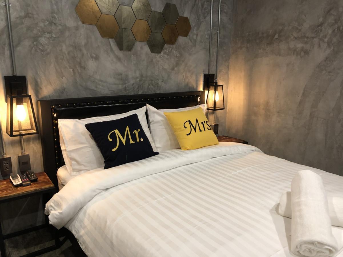 Blackjack Bar And Hostel 차웽 외부 사진