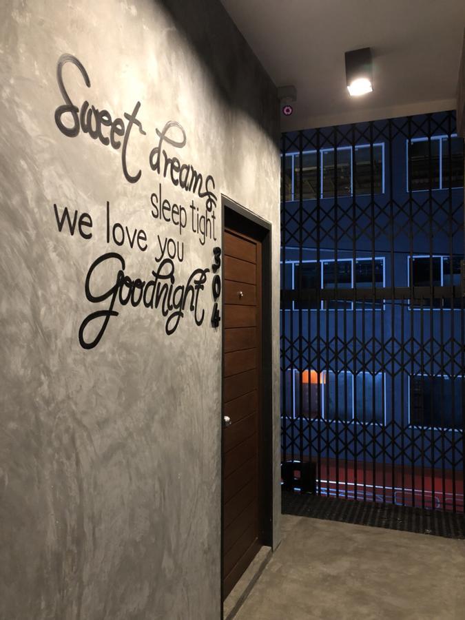 Blackjack Bar And Hostel 차웽 외부 사진